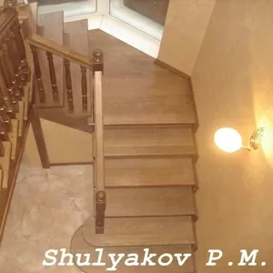 Профессиональный монтаж лестниц из дерева