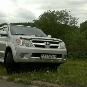 Продам автомобиль Toyota Hilux Pick-up
